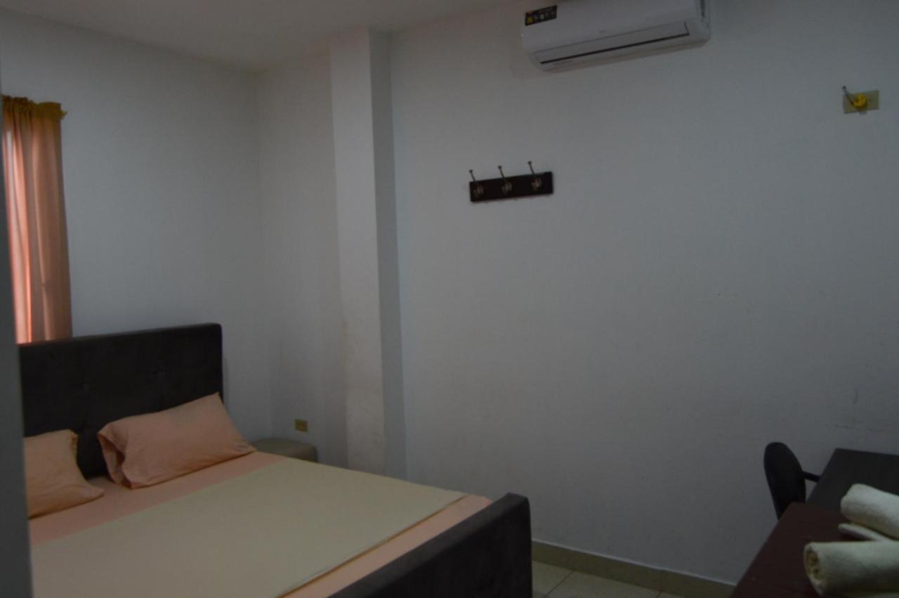 Hostal El Naufrago 1 Манта Экстерьер фото